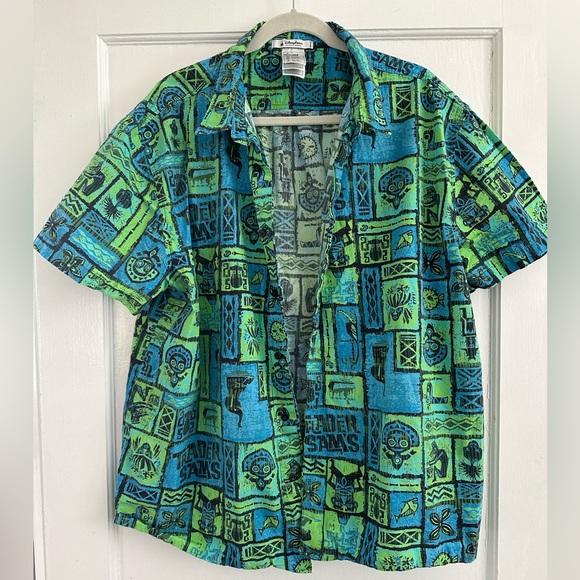 Disney Other - Disney Hawaiian Shirt - Trader Sam’s print
